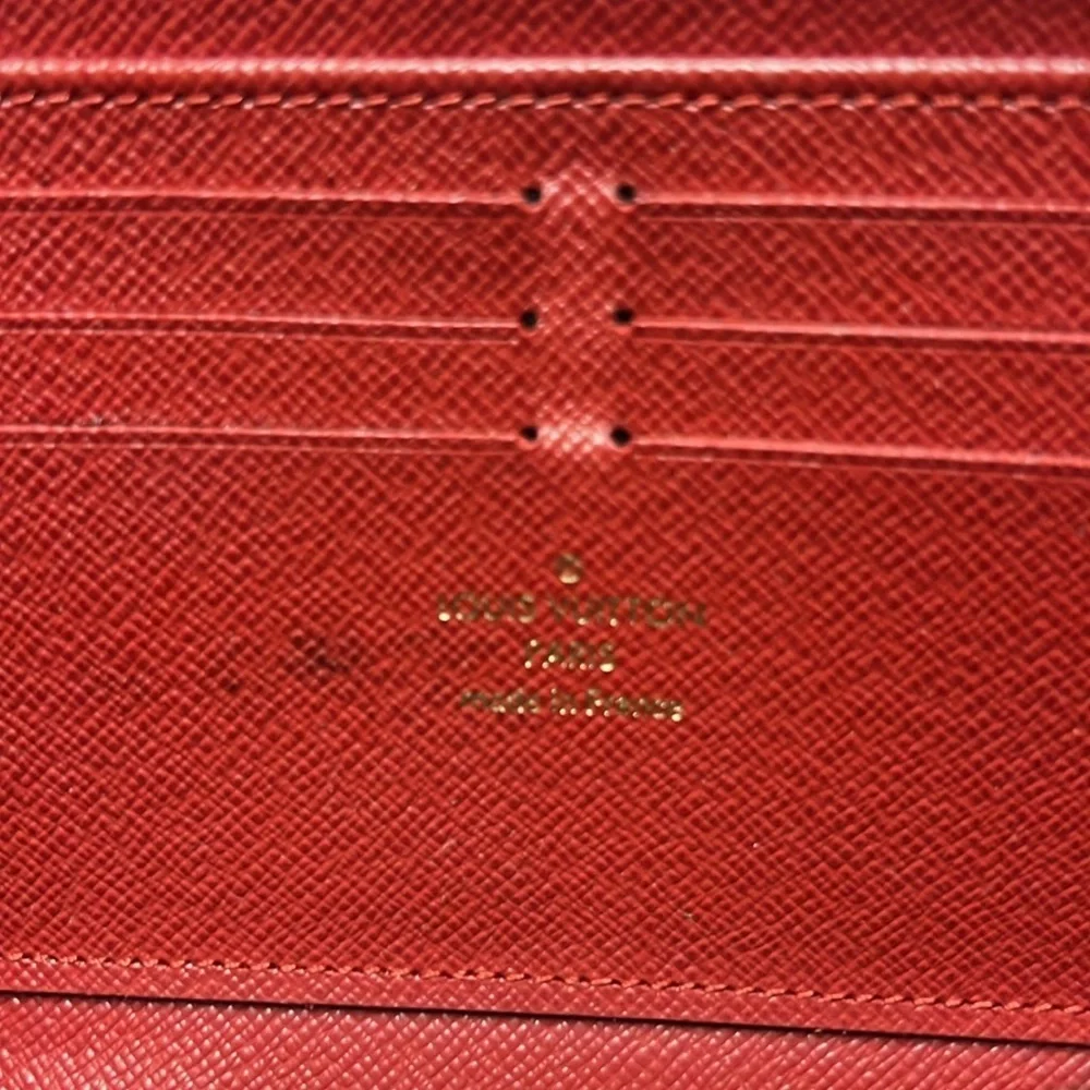 Louis Vuitton Monogram Retiro Cerese Zippy wallet. Comes with COA
